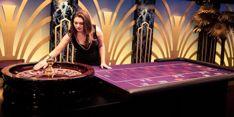 Global fans cheering in chat as a VIP777 streamer hits a jackpot during a live slot session.